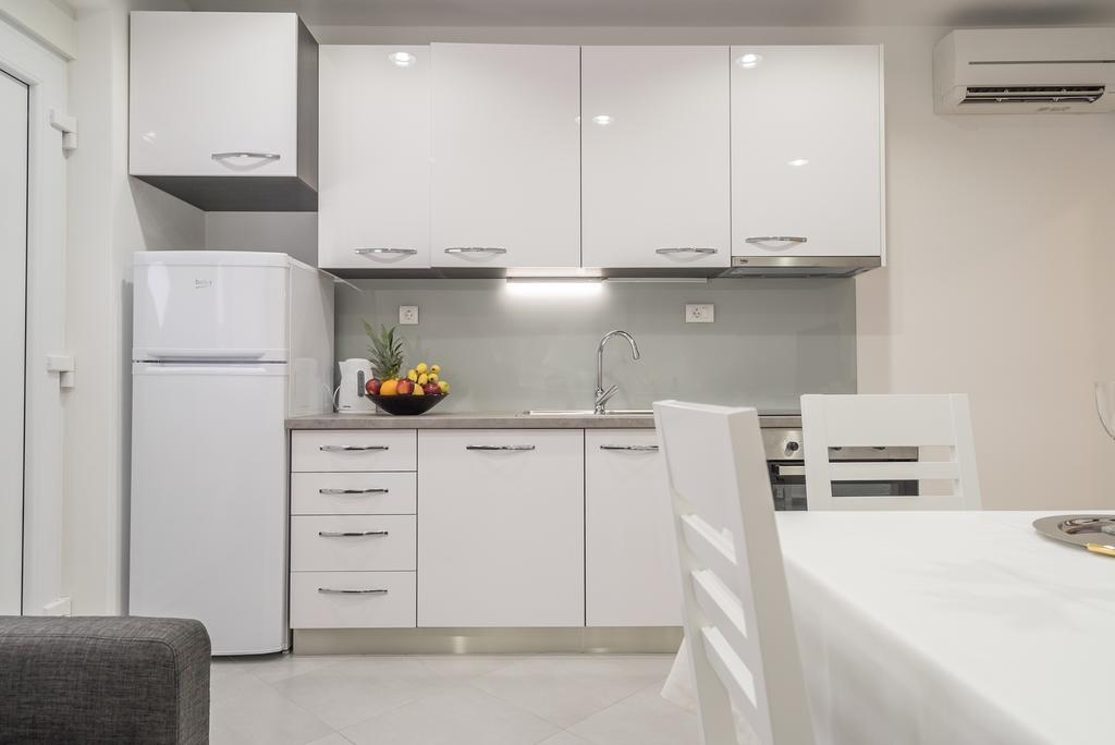 Drop In Split Luxury Suites Esterno foto