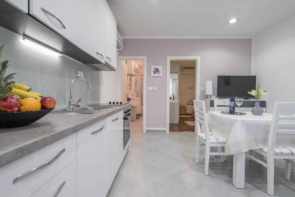 Drop In Split Luxury Suites Esterno foto